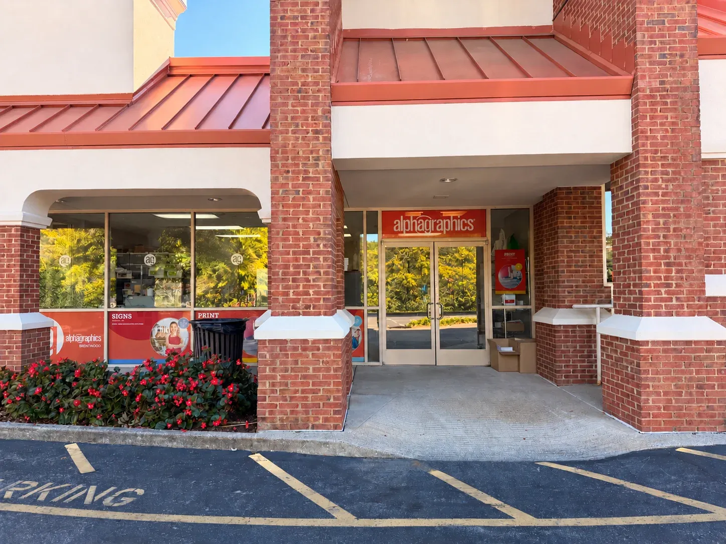 AlphaGraphic brick-and-mortar location